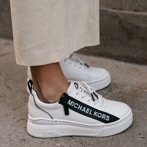 BNWT Michael Kors White Sneakers Brand New Never Worn. NWT